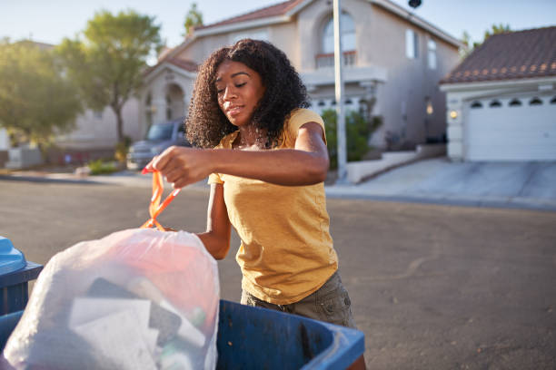 Best Yard Cleanup Services  in Bluffton, OH